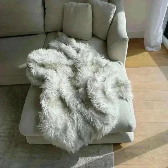 Restoration Hardware Fur White Cream Gray Throw Blanket - Picture 2 of 9